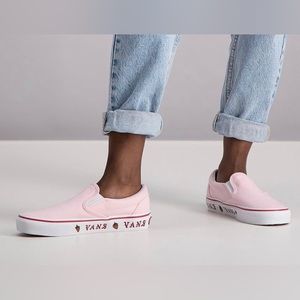 VANS Slip-On Strawberry Sidewall Pink & White Skate Shoes Sneakers W/9 M/7.5 NIB